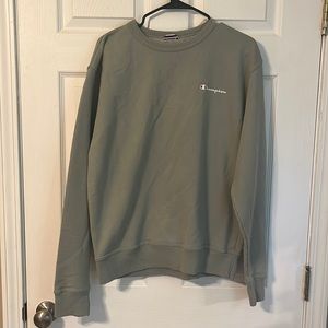 Champion sweatshirt size medium
